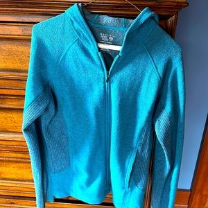 GUC MOUNTAIN HARDWARE WOOL BLEND HOODIE SIZE M